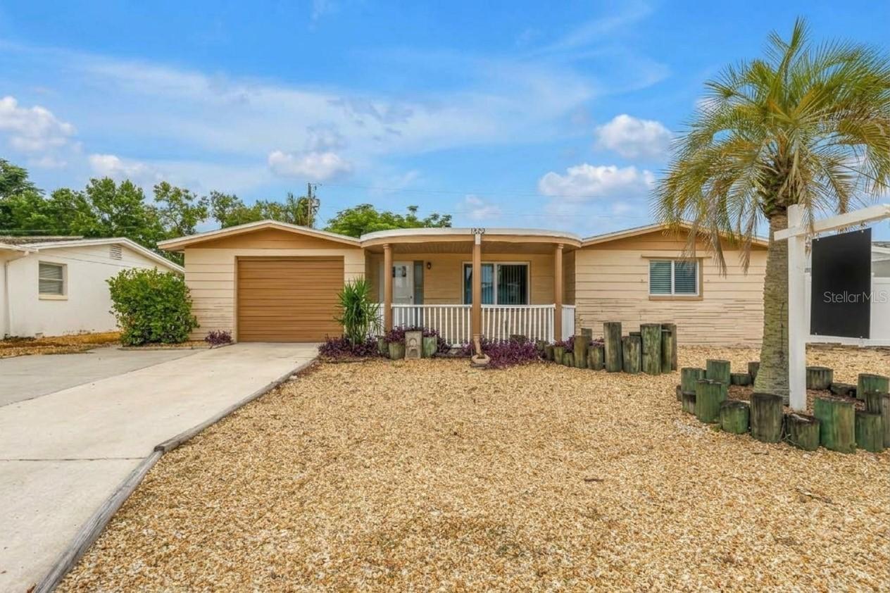 1516 Derrick St., Holiday, FL 34690