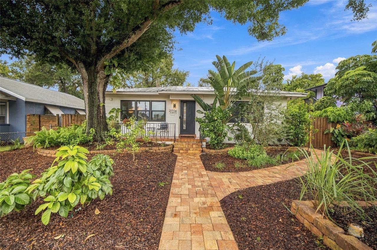 1926 Burlington Ave., St Petersburg, FL 33713