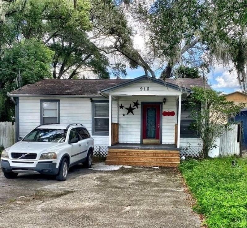 910 E Eskimo Ave., Tampa, FL 33604