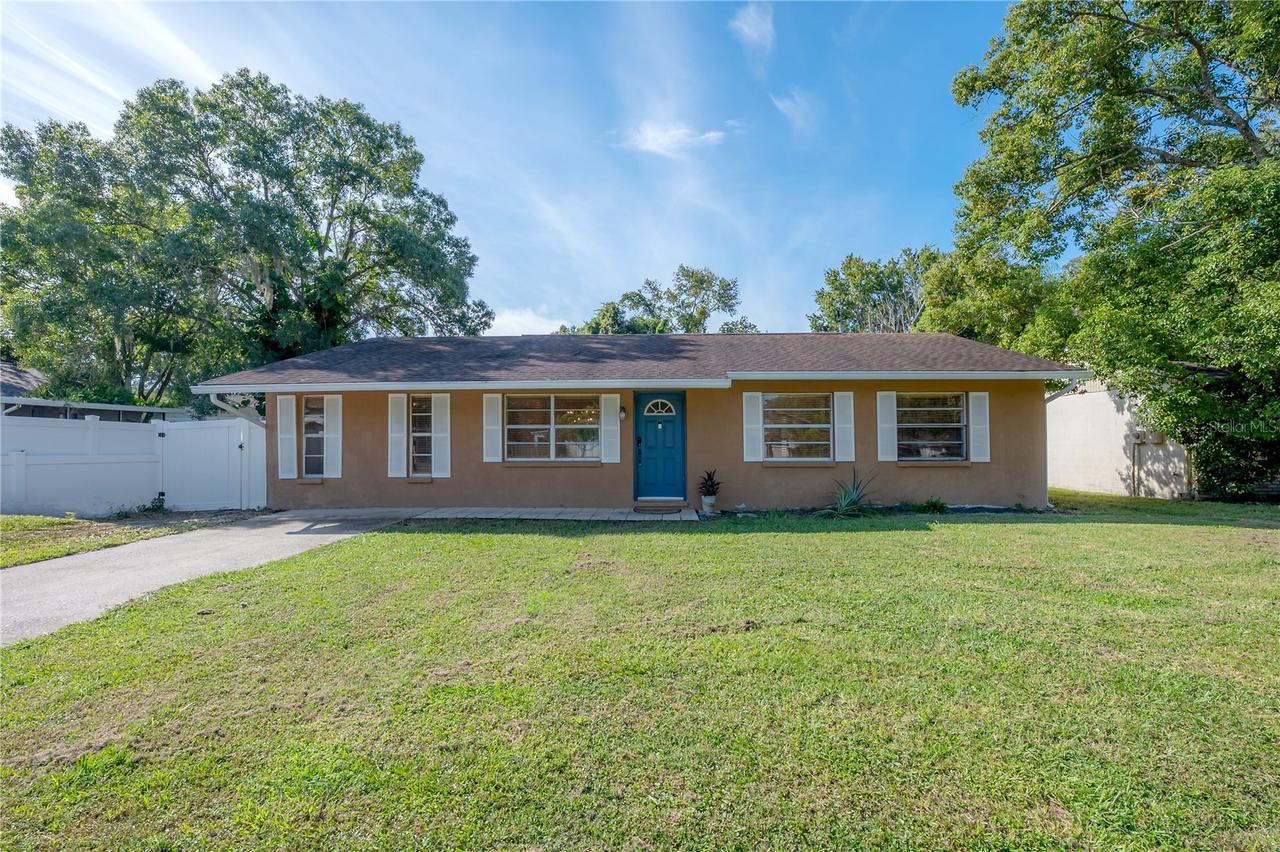 21610 Lagoon Dr., Lutz, FL 33549