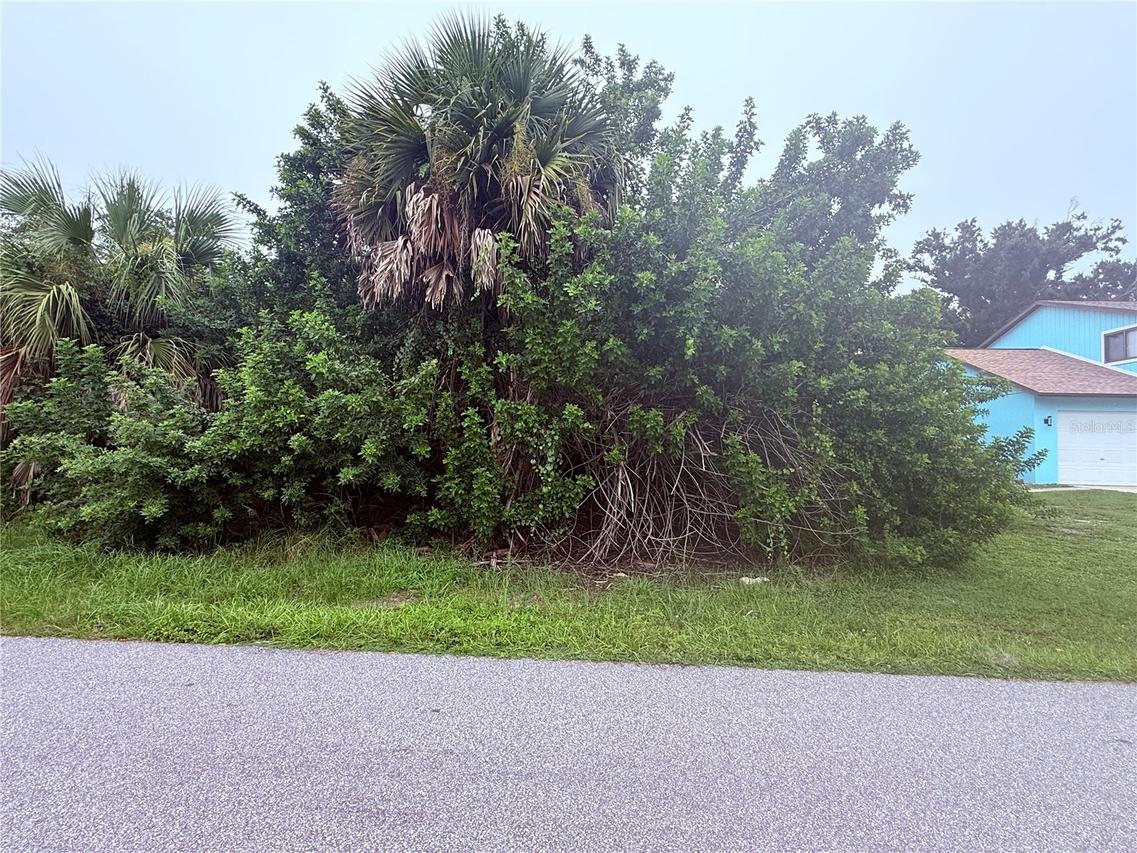 348 La Playa Ln., Port Charlotte, FL 33953