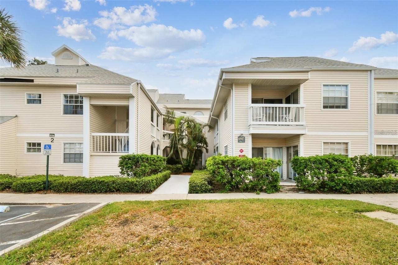 6907 Stones Throw Cir. #2203, St Petersburg, FL 33710