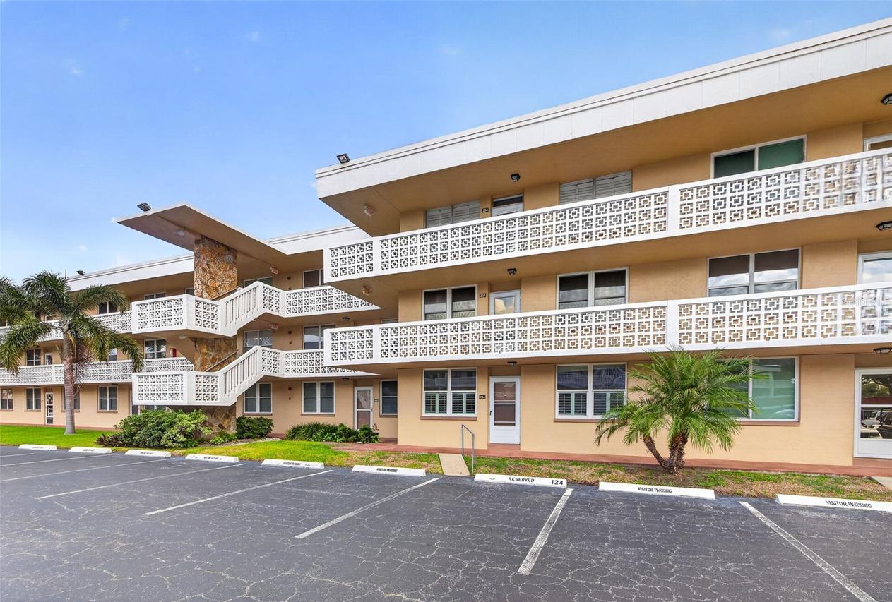 4915 Bay St. #124, St Petersburg, FL 33703