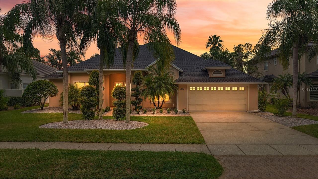 18823 Wimbledon Cir., Lutz, FL 33558