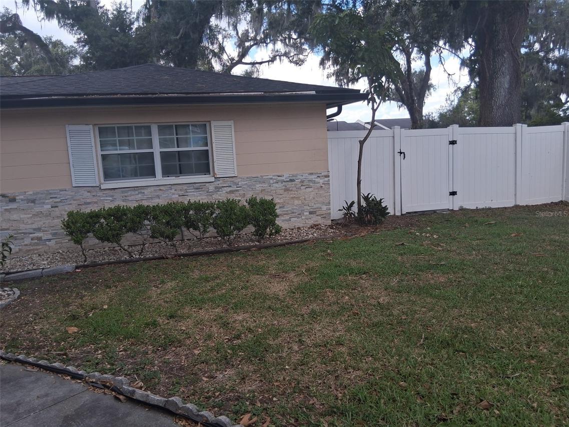 702 Coulter Pl., Brandon, FL 33511