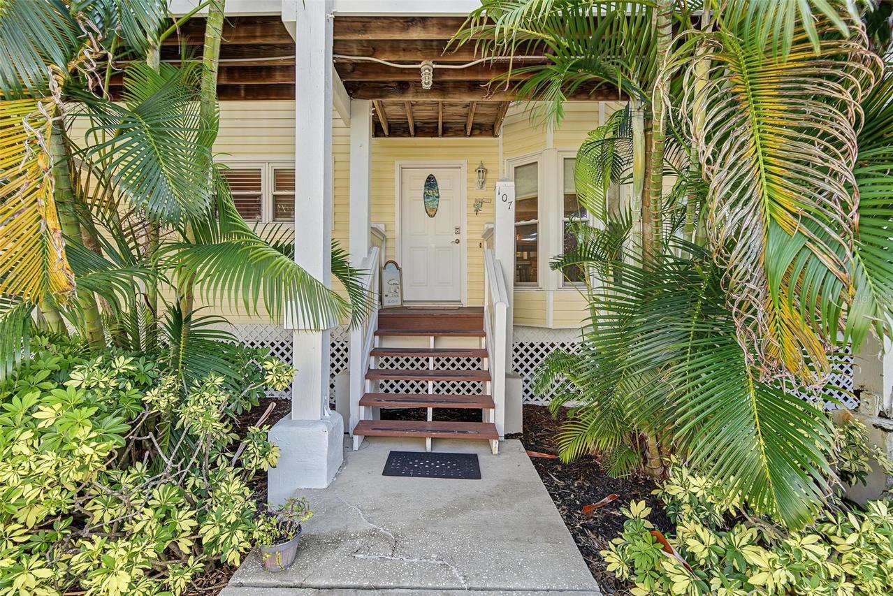 10399 Paradise Blvd. #107, Treasure Island, FL 33706