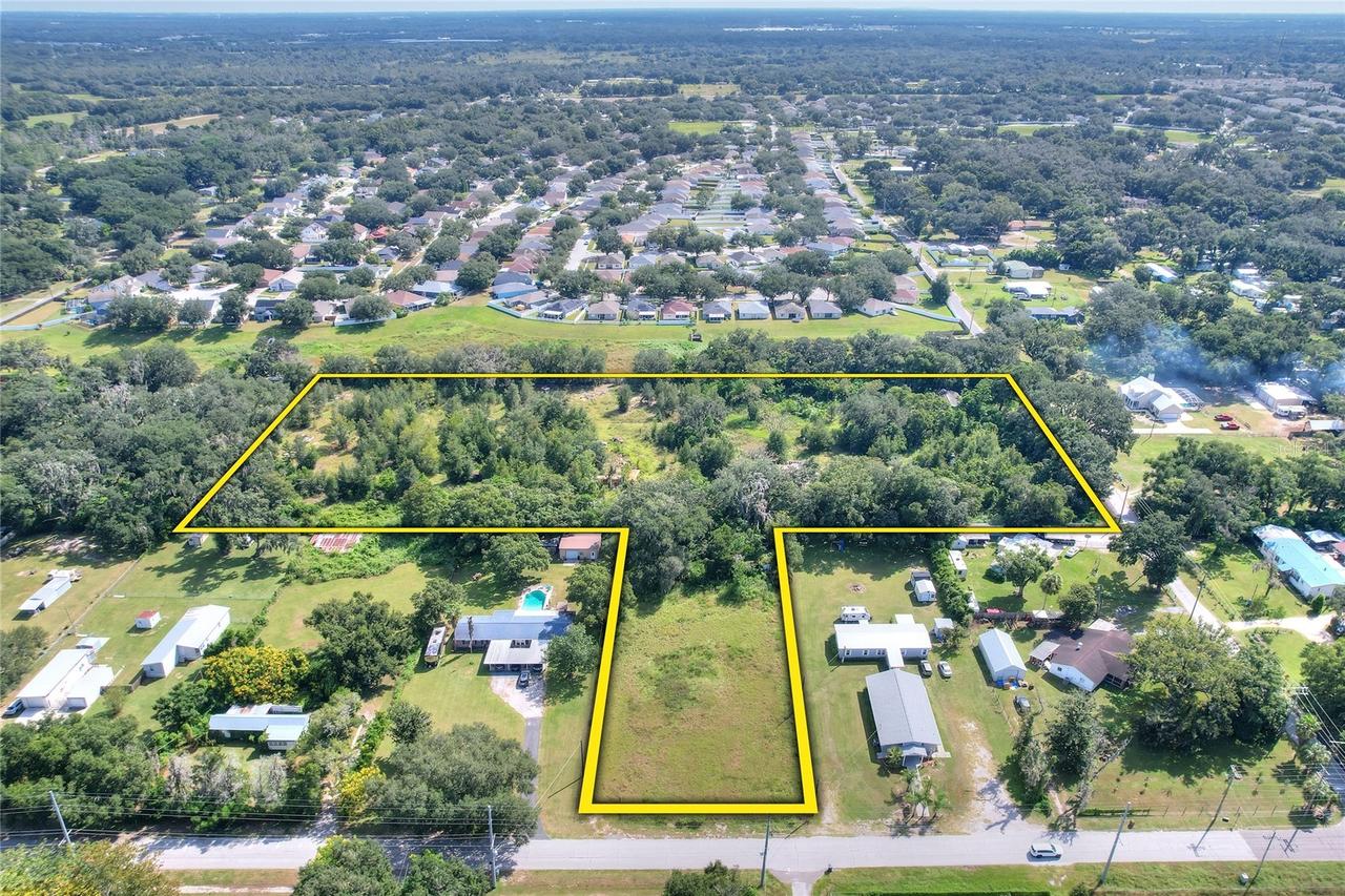2932 Washington Rd., Valrico, FL 33594