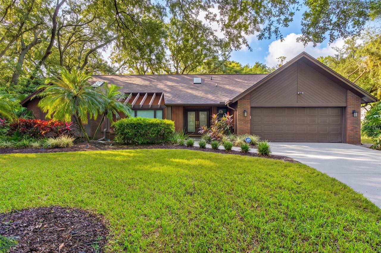 3300 Meadow View Ln., Palm Harbor, FL 34683