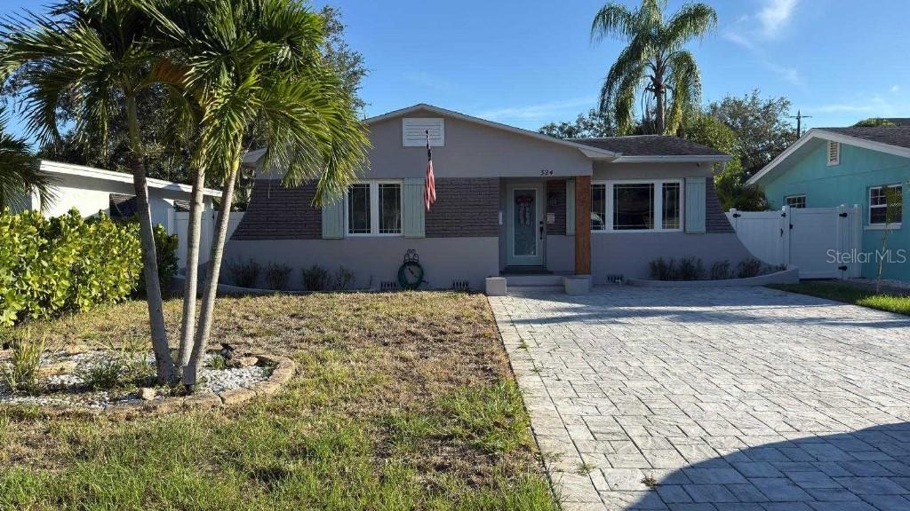 324 36th Ave., St Petersburg, FL 33704