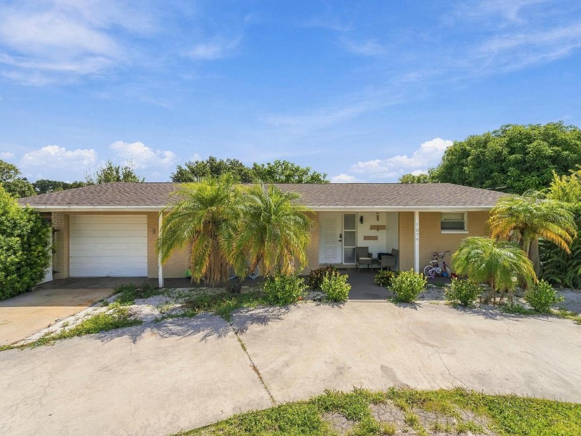 7879 84th Ln., Seminole, FL 33777