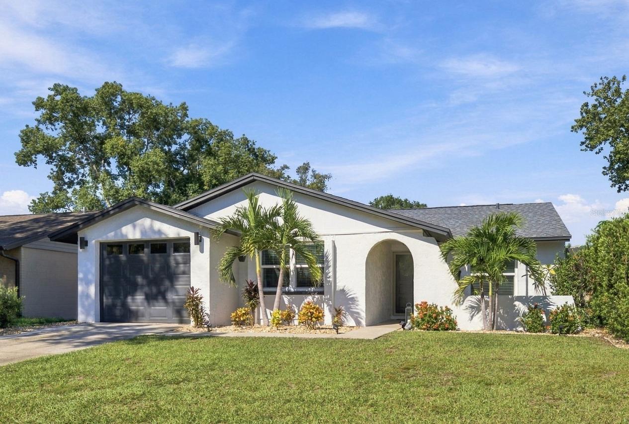 16136 Foxfire Dr., Tampa, FL 33618