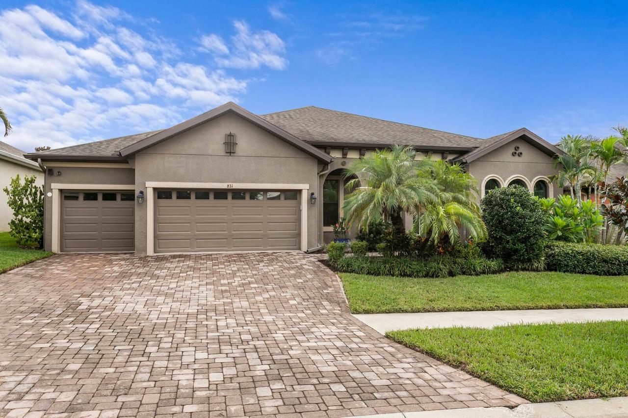 821 Floresta St., Brandon, FL 33511