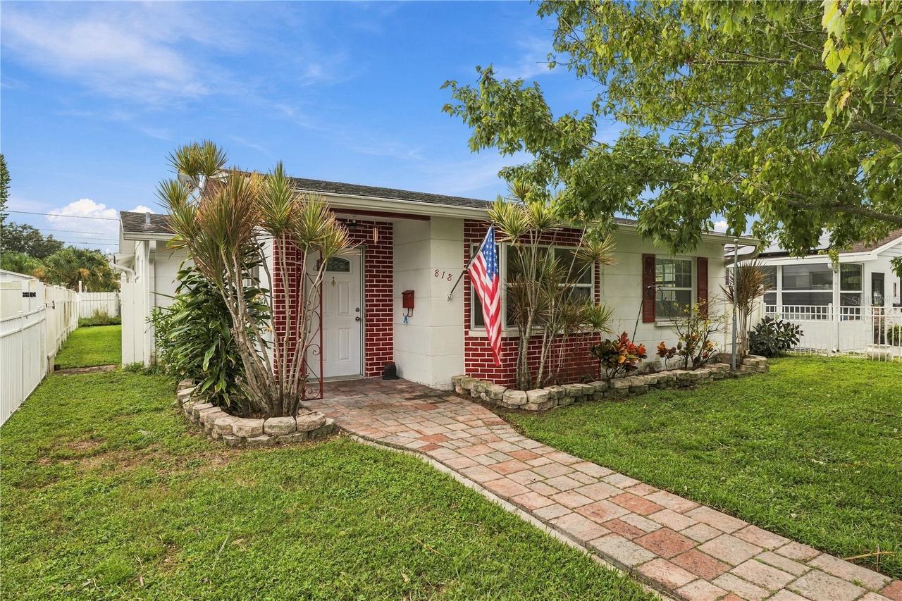 818 90th Ave., St Petersburg, FL 33702