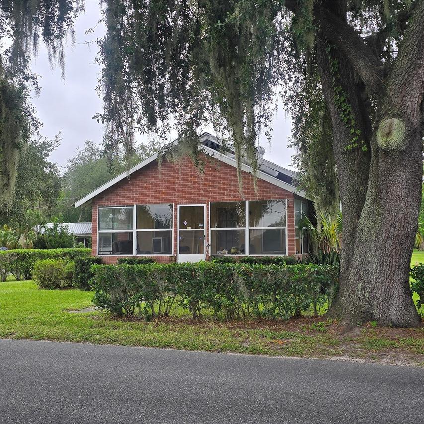 1801 W Granfield Ave., Plant City, FL 33563
