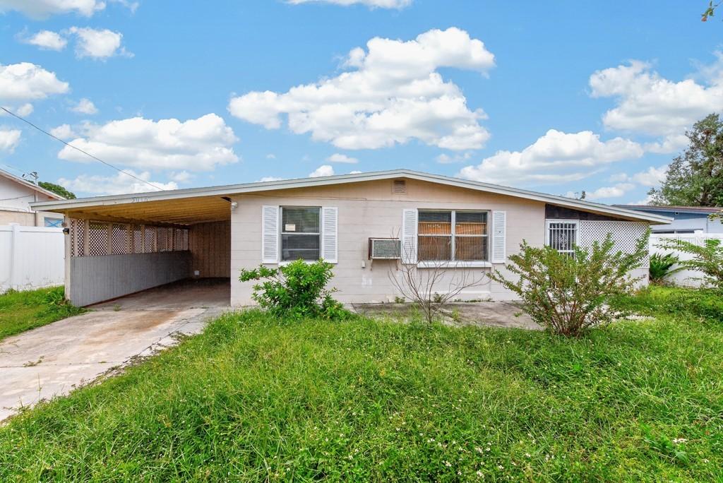 5016 S 85th St., Tampa, FL 33619