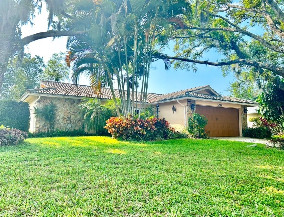 1529 E Dorchester Dr., Palm Harbor, FL 34684