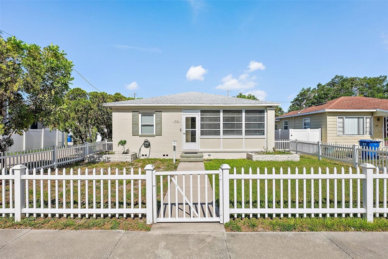 918 27th St., St Petersburg, FL 33713
