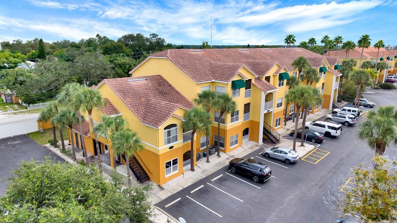 10764 70th Ave. #2208, Seminole, FL 33772