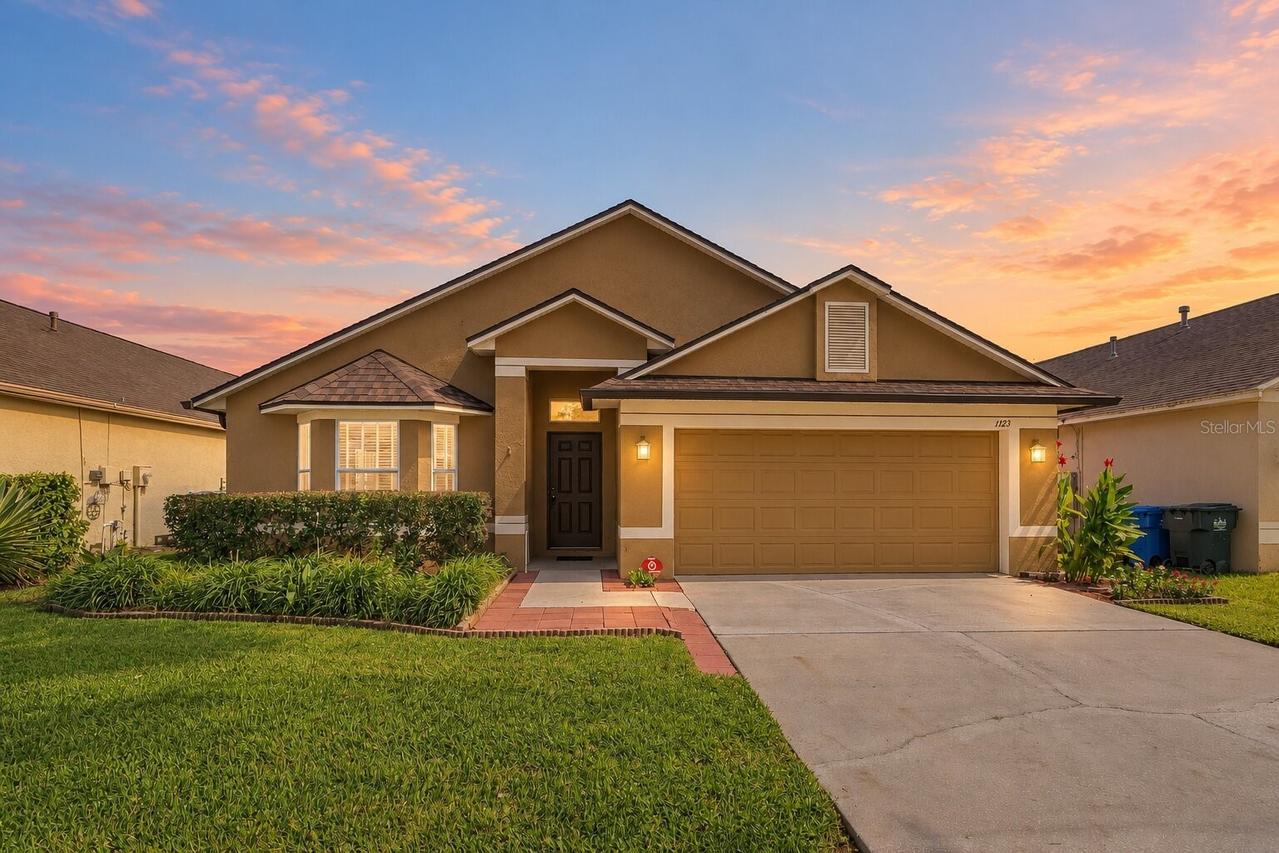 1123 Lumsden Pointe Blvd., Valrico, FL 33594