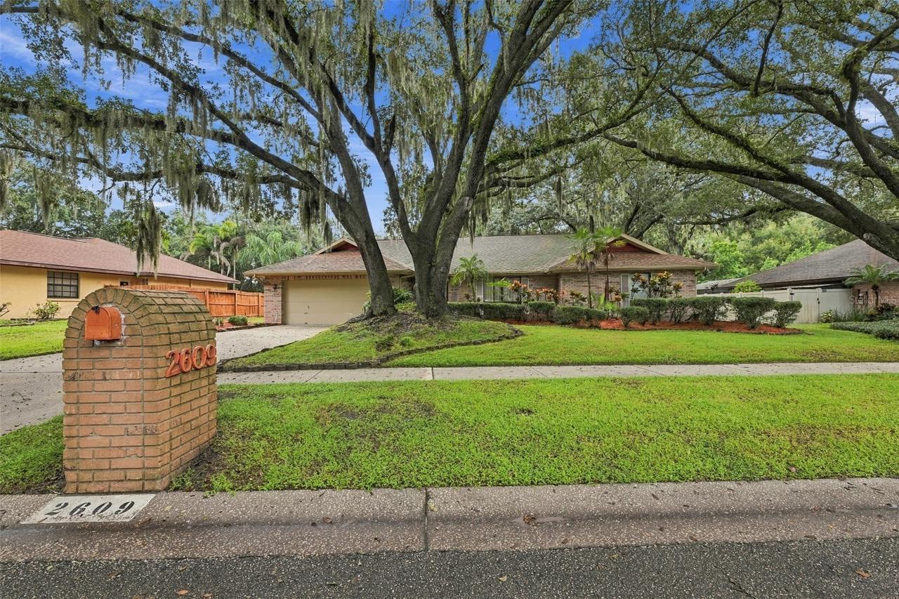 2609 Manor Oak Dr., Valrico, FL 33596
