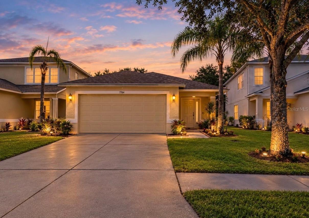 7746 Carriage Pointe Dr., Gibsonton, FL 33534