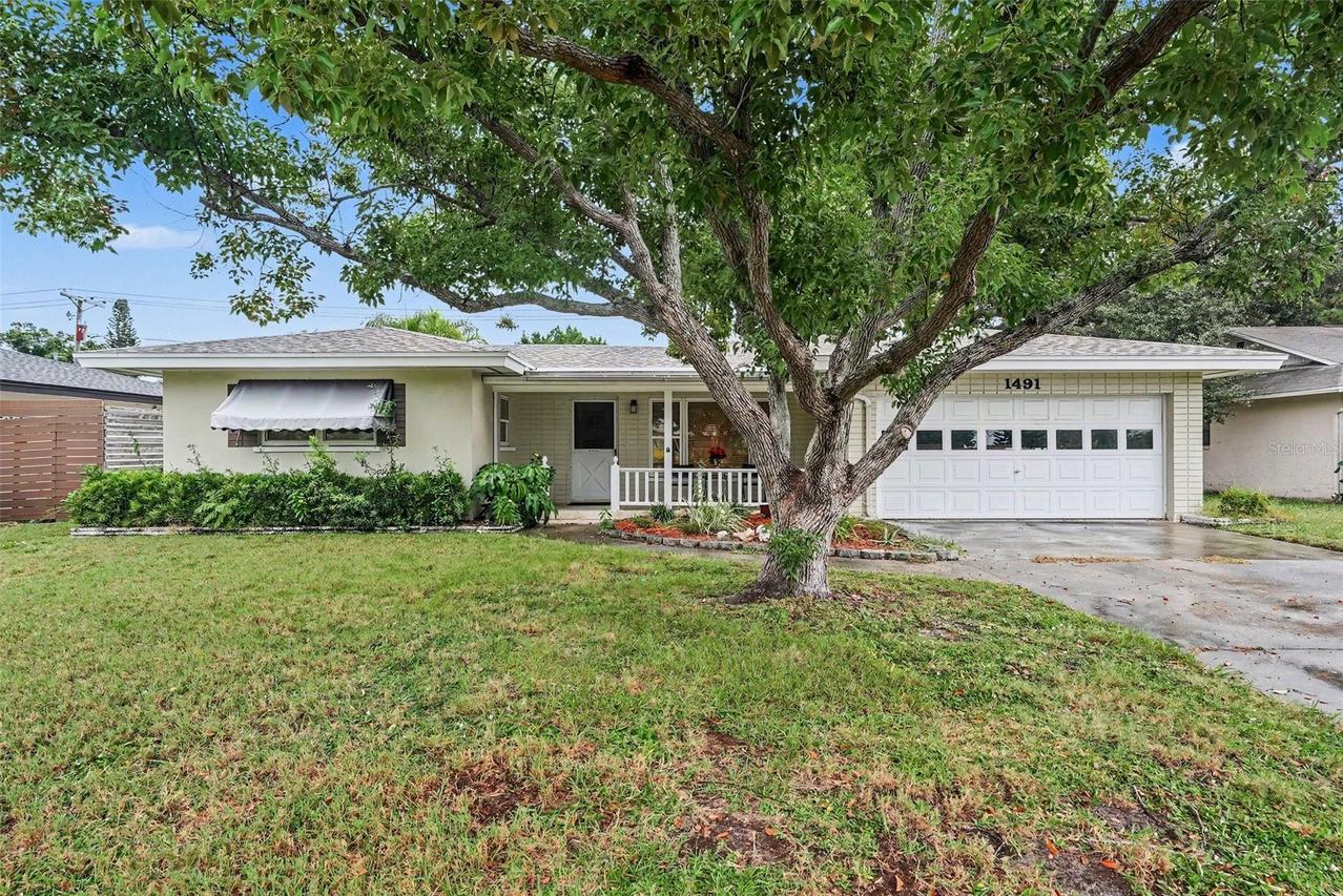 1491 San Helen Dr, Dunedin, FL 34698
