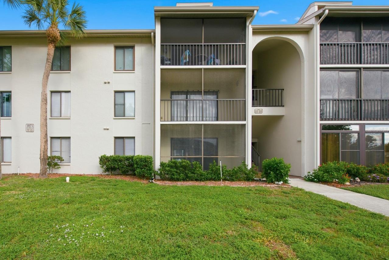 1871 Pine Ridge Way #E1, Palm Harbor, FL 34684