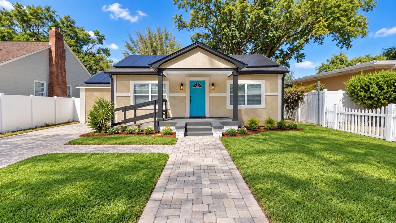 936 E Shadowlawn Ave., Tampa, FL 33603