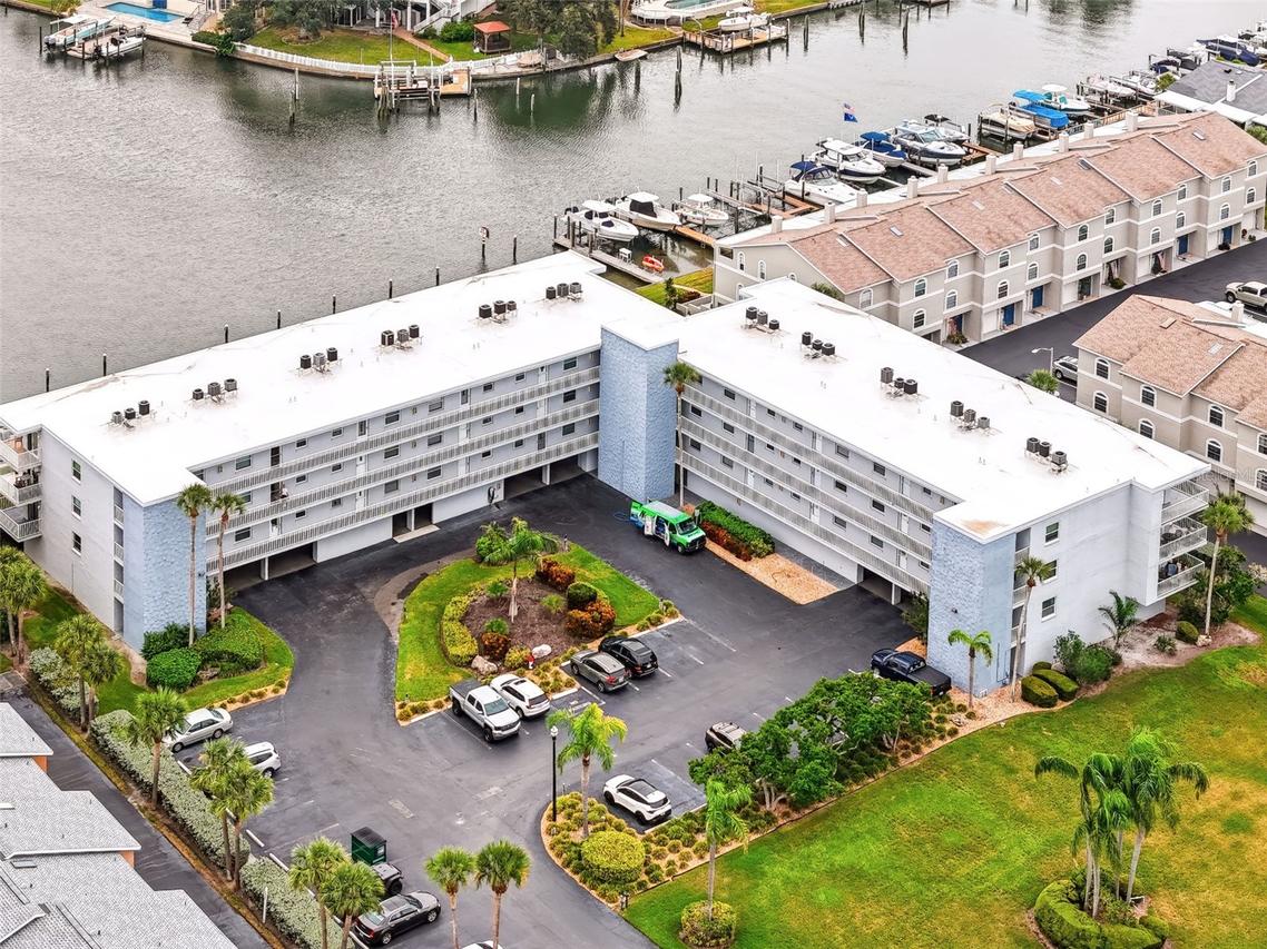 719 Pinellas Bayway #311, St Petersburg, FL 33715