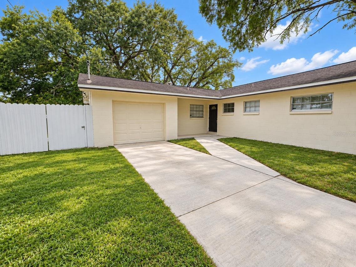 4437 Dolphin Dr., Tampa, FL 33617