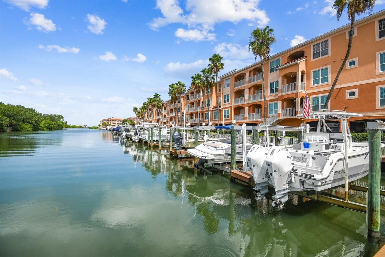 5000 Culbreath Key Way #1-313, Tampa, FL 33611