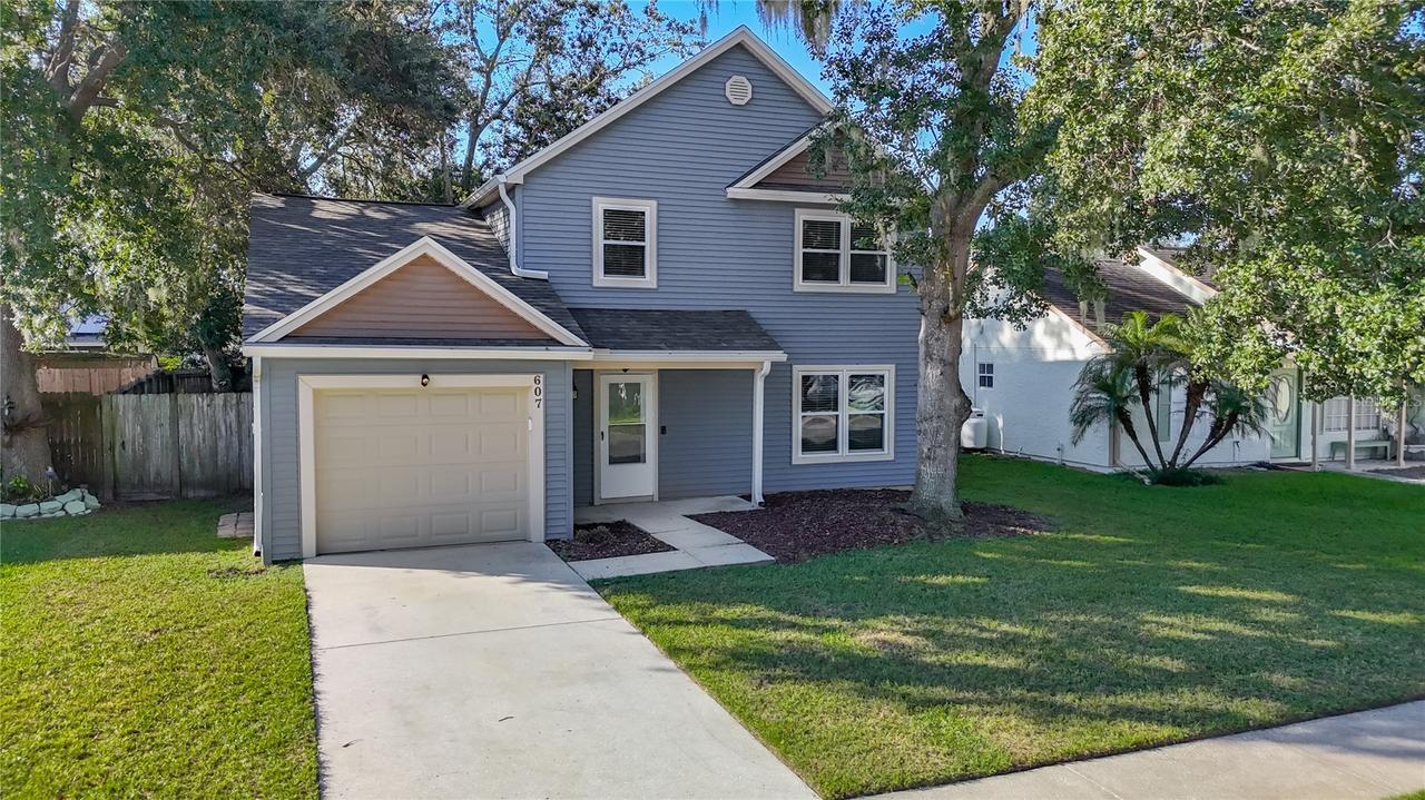 607 Breezeway Ct., Brandon, FL 33511