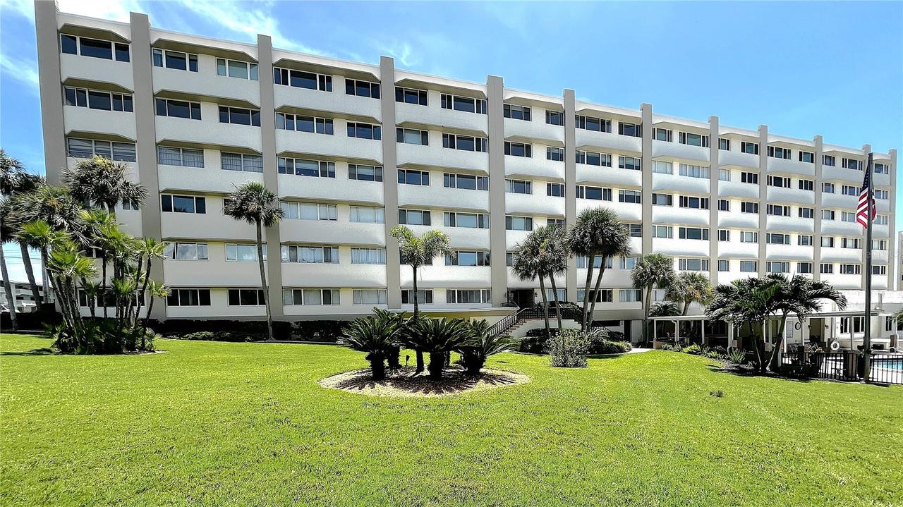 100 Bluff View Dr. #211A, Belleair Bluffs, FL 33770