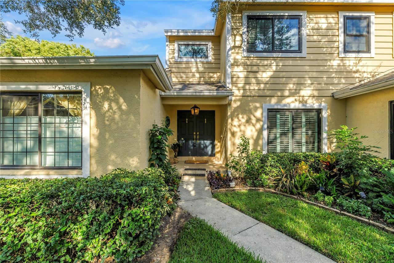 868 Glades Ct., St Petersburg, FL 33702