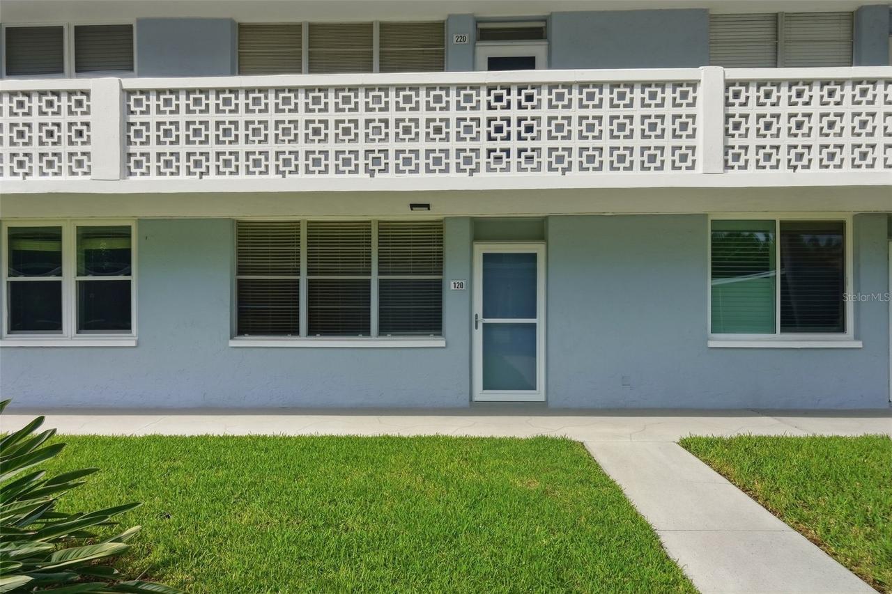 4720 Locust St. #120, St Petersburg, FL 33703