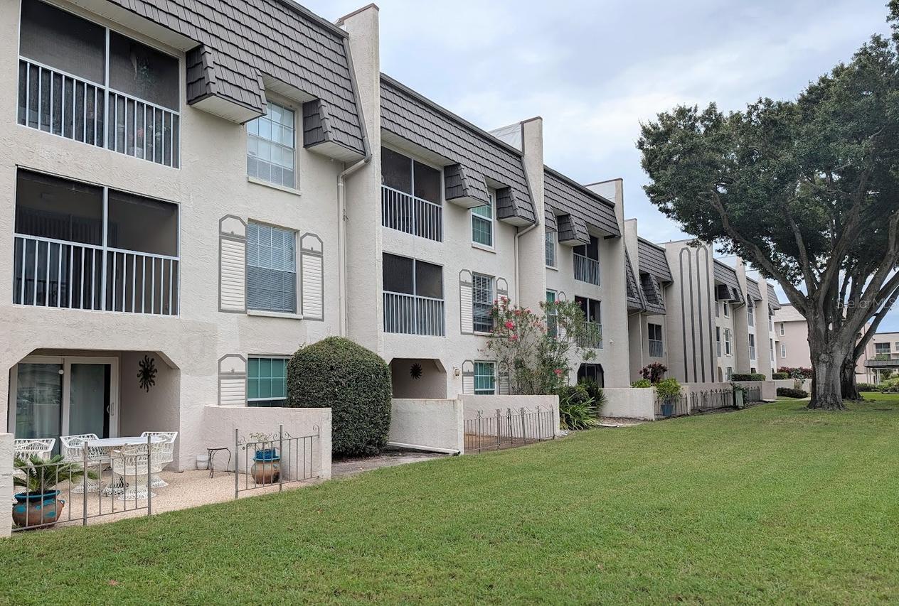 8765 Bardmoor Blvd. #207, Seminole, FL 33777