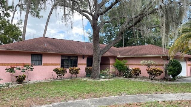 505 Village Oak Dr., Tarpon Springs, FL 34689