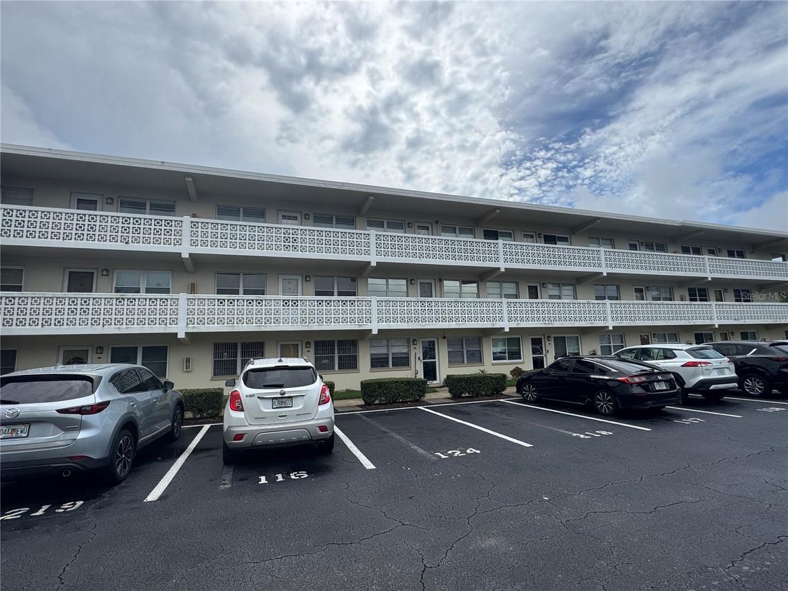 8101 11th St. #217, St Petersburg, FL 33702
