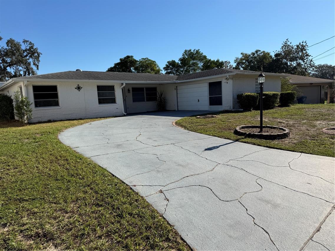 7400 Hiawatha Pkwy., Spring Hill, FL 34606