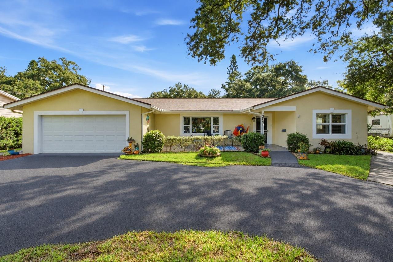 2015 Park St., St Petersburg, FL 33710