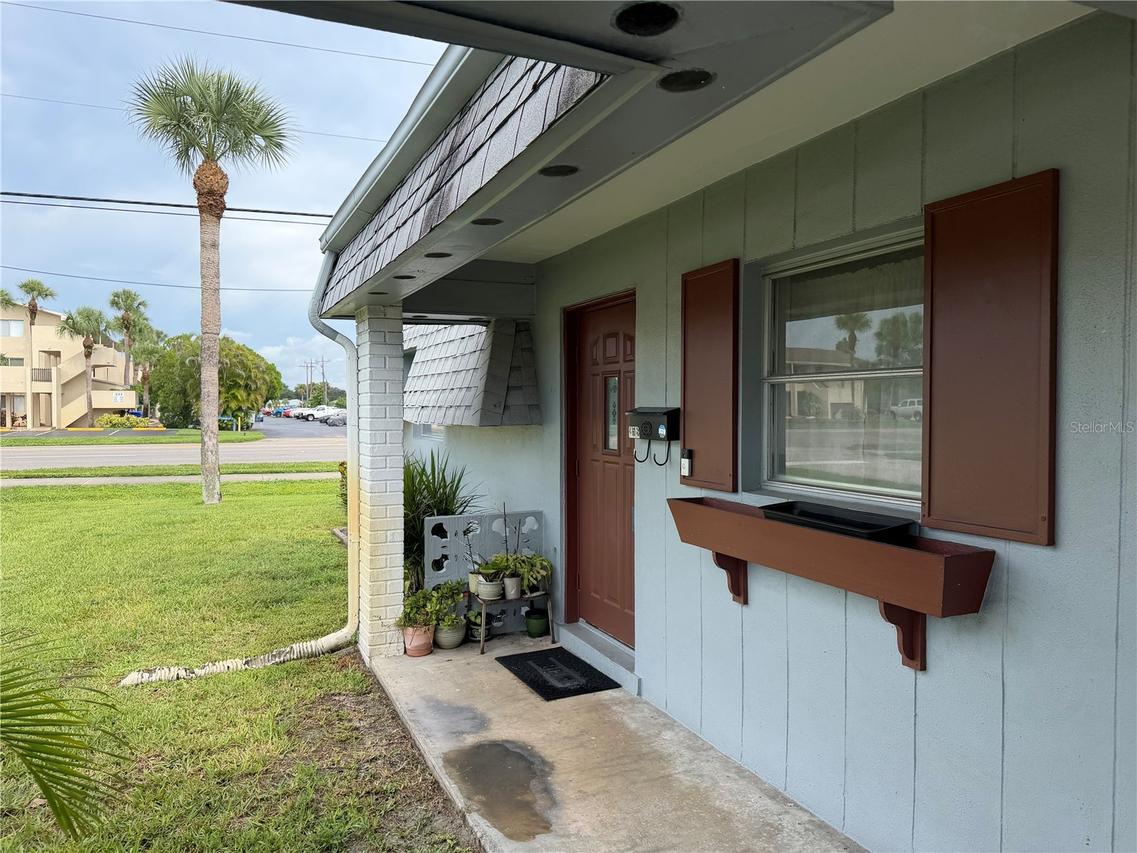 358 Easton Ct., Lehigh Acres, FL 33936