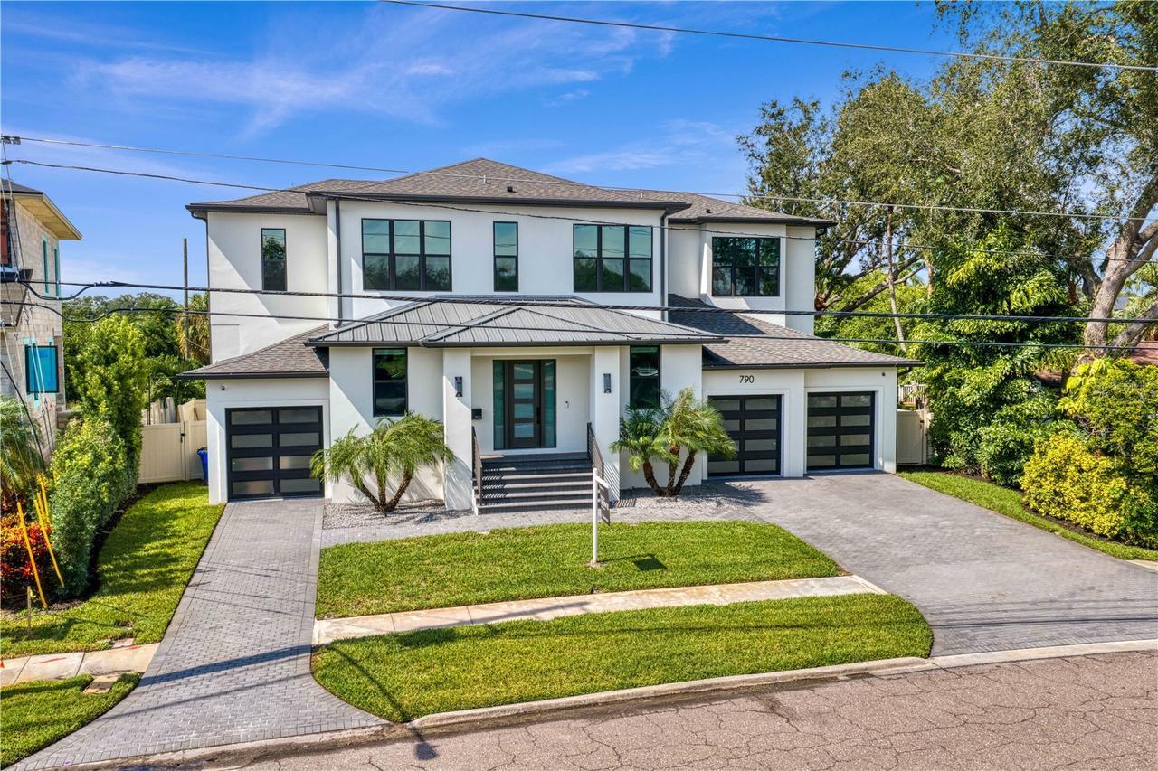790 Cordova Blvd., St Petersburg, FL 33704