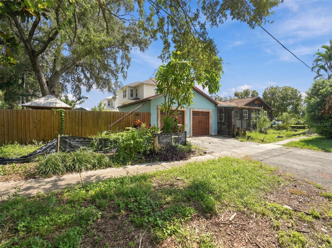 733 58th Ave., St Petersburg, FL 33703