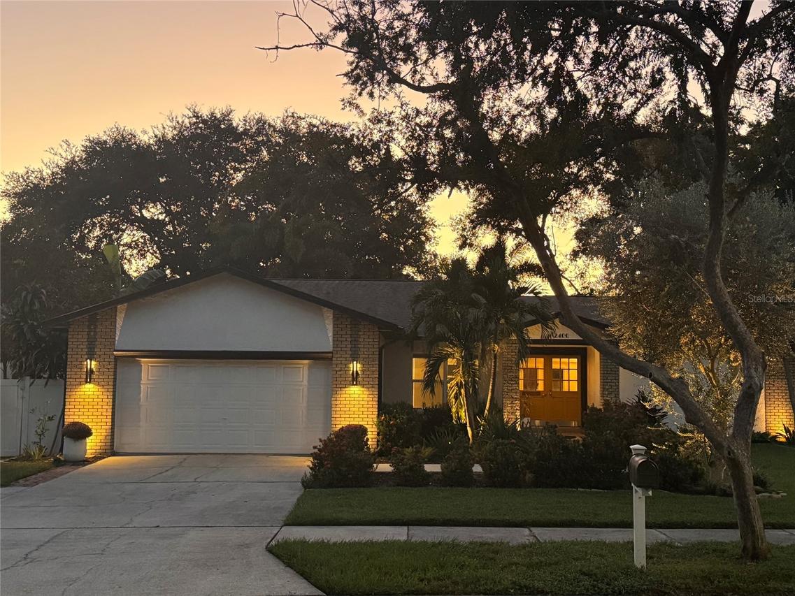 2406 Country Trails Dr., Safety Harbor, FL 34695