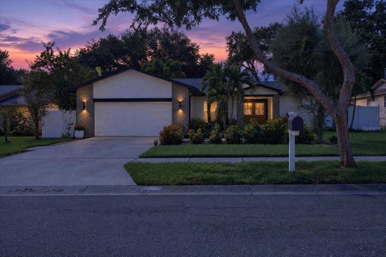 2406 Country Trails Dr., Safety Harbor, FL 34695