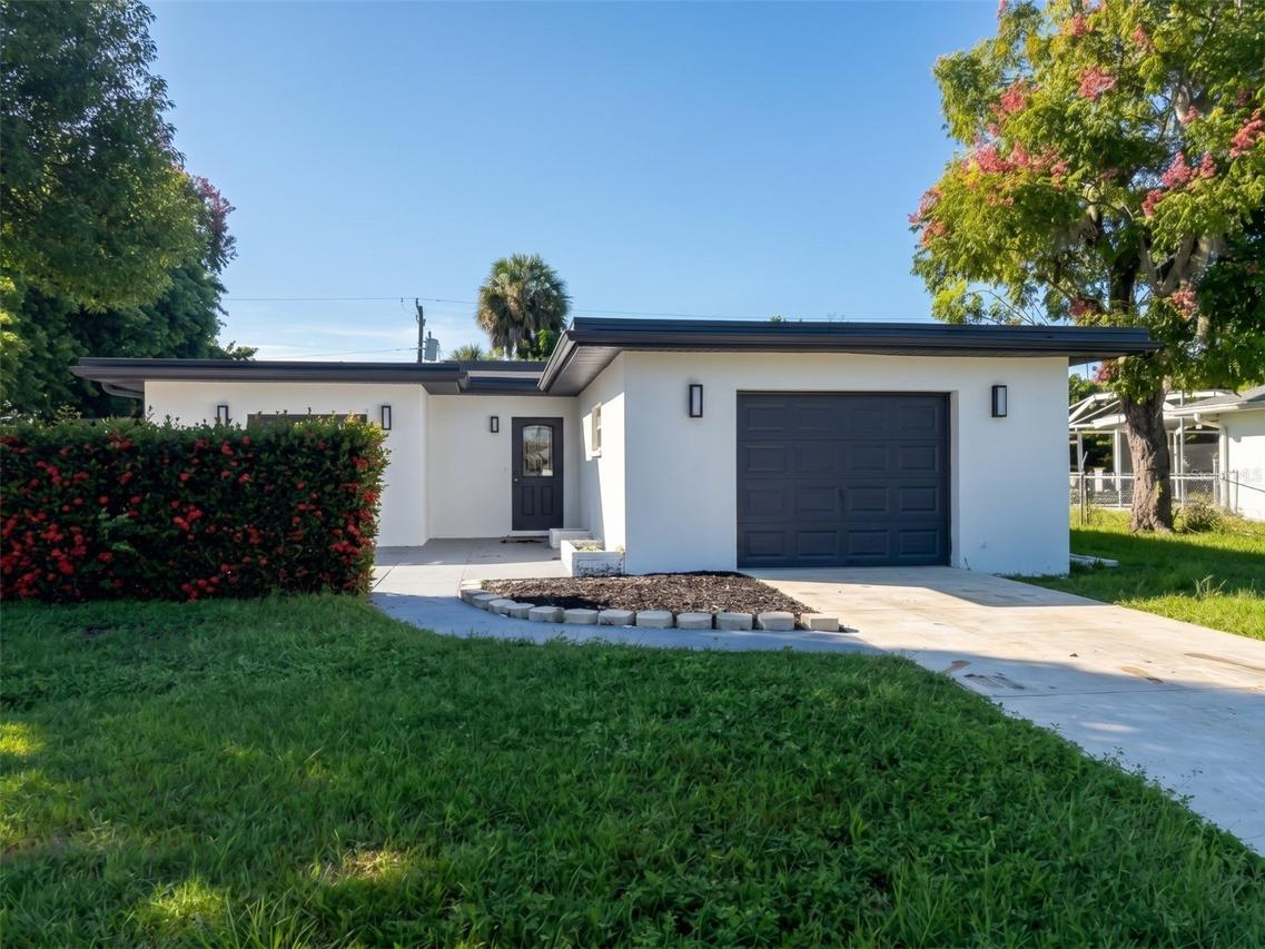 22159 Oneida Ave., Port Charlotte, FL 33952