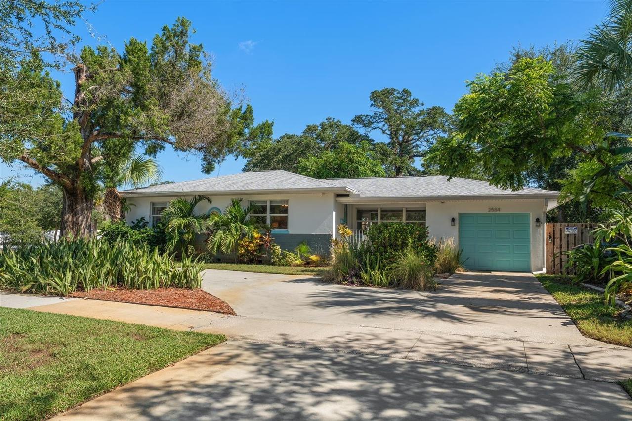 2534 Bayside Dr., St Petersburg, FL 33705