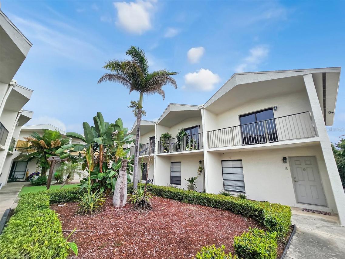 382 S Orlando Ave., Cocoa Beach, FL 32931