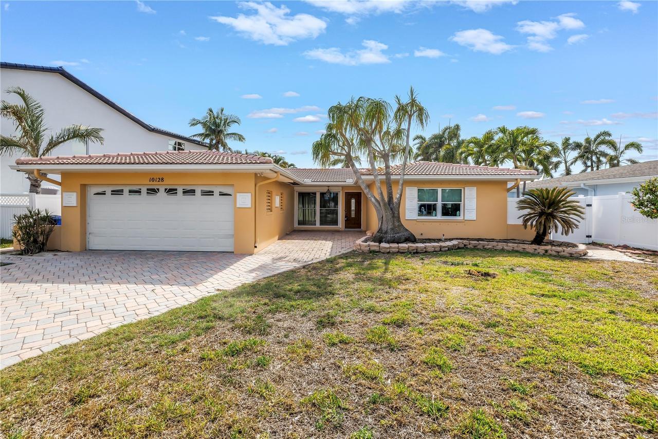 10128 Yacht Club Dr., Treasure Island, FL 33706