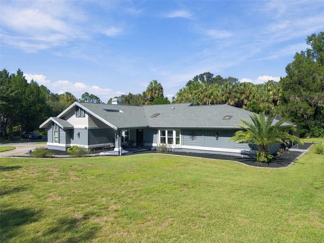 56 Greentree St., Homosassa, FL 34446